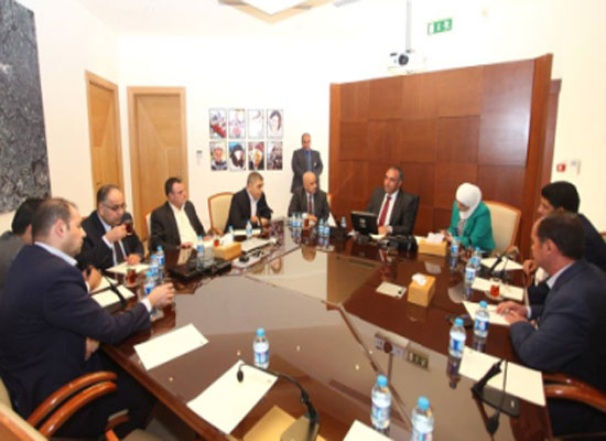 بحث أوجه التعاون والتنسيق بين الأمانة ونقابة تجار المواد الغذائية بحث أوجه التعاون والتنسيق بين الأمانة ونقابة تجار المواد الغذائية