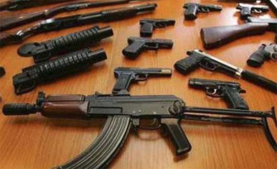 القبض على ٩١ شخصا بحوزتهم ١٠١ قطة سلاح القبض على ٩١ شخصا بحوزتهم ١٠١ قطة سلاح