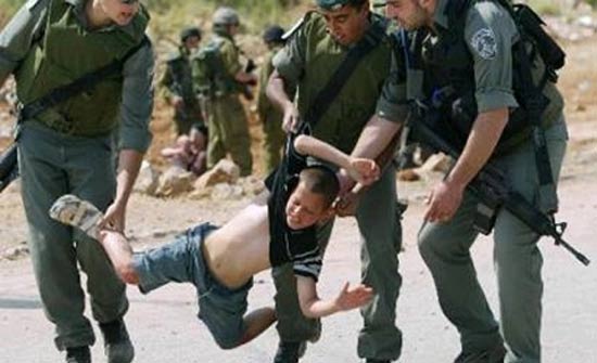 قلق أوروبي من اعتقال إسرائيل لقاصرين فلسطينيين قلق أوروبي من اعتقال إسرائيل لقاصرين فلسطينيين