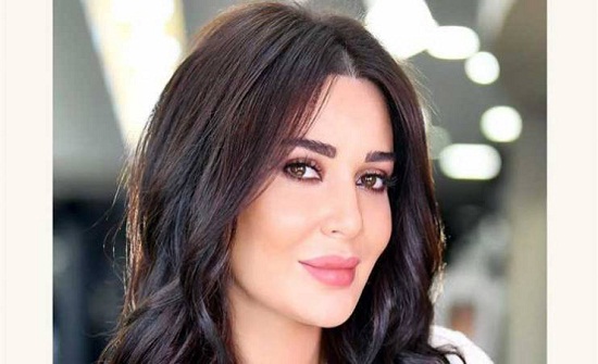 فيديو| شابة روسية تغني لسيرين عبد النور فيديو| شابة روسية تغني لسيرين عبد النور