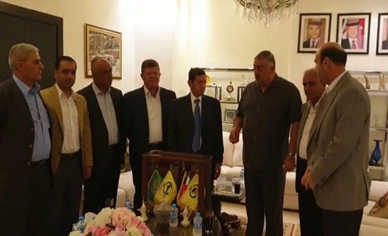 صور : فريحات يزور اللواء المتقاعد يوسف الدلابيح صور : فريحات يزور اللواء المتقاعد يوسف الدلابيح