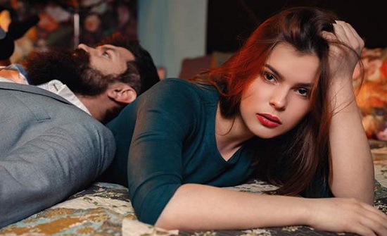 عندما تعاند المرأة زوجها.. هل تُظهر قوتها أم ضعفها؟ عندما تعاند المرأة زوجها.. هل تُظهر قوتها أم ضعفها؟