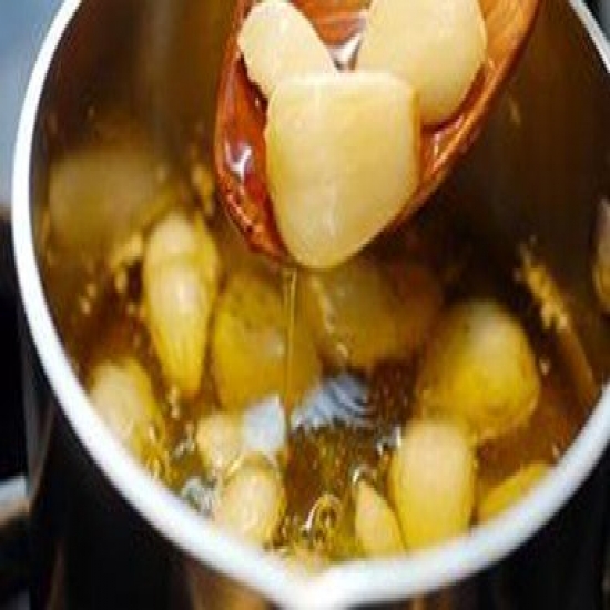 وصفة طبيعية من الثوم والحليب تعالج مشاكل القلب والأرق والتهاب المفاصل وصفة طبيعية من الثوم والحليب تعالج مشاكل القلب والأرق والتهاب المفاصل