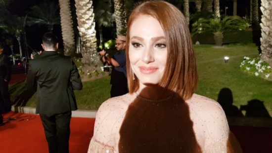 بالفيديو – بطلة “حب للإيجار” في موقف محرج في دبي.. والسبب! بالفيديو – بطلة “حب للإيجار” في موقف محرج في دبي.. والسبب!