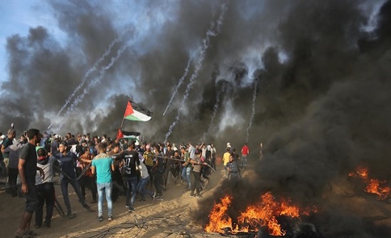 اهالي غزة يستعدون لانطلاق جمعة "انتفاضة القدس" اهالي غزة يستعدون لانطلاق جمعة "انتفاضة القدس"