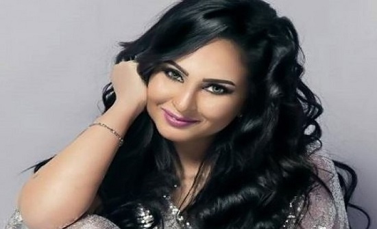 "لقب الأم المثالية بلبس عريان".. القصة الكاملة لتكريم رحاب الجمل "لقب الأم المثالية بلبس عريان".. القصة الكاملة لتكريم رحاب الجمل