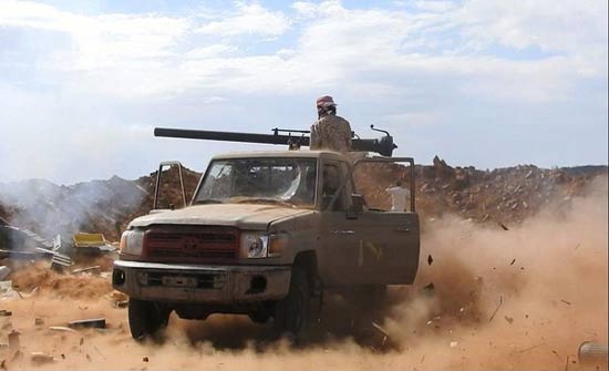 بدعم من التحالف.. الجيش الوطني يستعيد مواقع جديدة بصعدة بدعم من التحالف.. الجيش الوطني يستعيد مواقع جديدة بصعدة