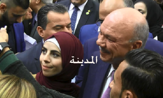 شاهد بالفيديو : حشود وسيلفي مع الفايز ابتهاجا باطلاق مبادرة الحوار الشبابي شاهد بالفيديو : حشود وسيلفي مع الفايز ابتهاجا باطلاق مبادرة الحوار الشبابي