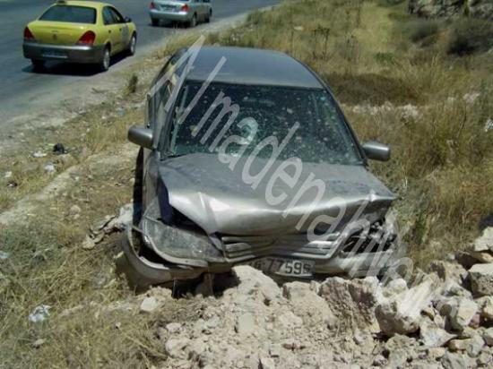 اصابتان في تدهور سيارة بجرش ... والدفاع المدني يتدخل اصابتان في تدهور سيارة بجرش ... والدفاع المدني يتدخل