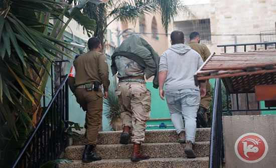 فيديو- محاكمة ضابط بالجيش الإسرائيلي سمح لجنوده بالتنكيل بمعتقلين فيديو- محاكمة ضابط بالجيش الإسرائيلي سمح لجنوده بالتنكيل بمعتقلين