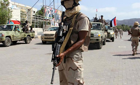 مقتل 13 شخصا بينهم 5 مدنيين بتجدد الاشتباكات في عدن مقتل 13 شخصا بينهم 5 مدنيين بتجدد الاشتباكات في عدن