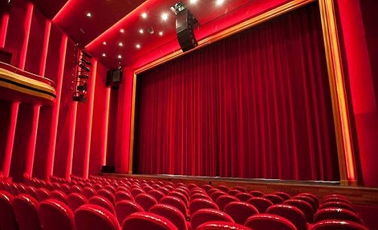 عرض مسرحية "الدنيا بخير" في مخيم الزرقاء عرض مسرحية "الدنيا بخير" في مخيم الزرقاء