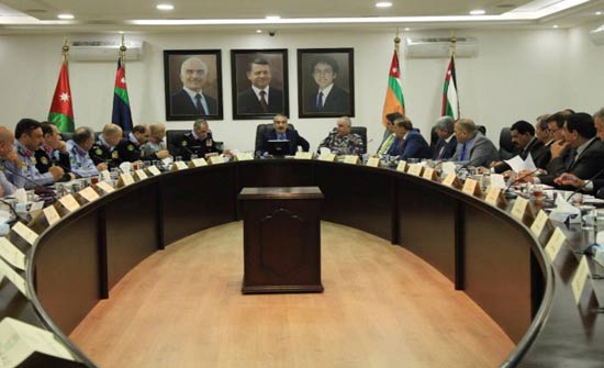 المبيضين يترأس اجتماعا موسعا بالداخلية لمناقشة الجهود الأمنية المبيضين يترأس اجتماعا موسعا بالداخلية لمناقشة الجهود الأمنية