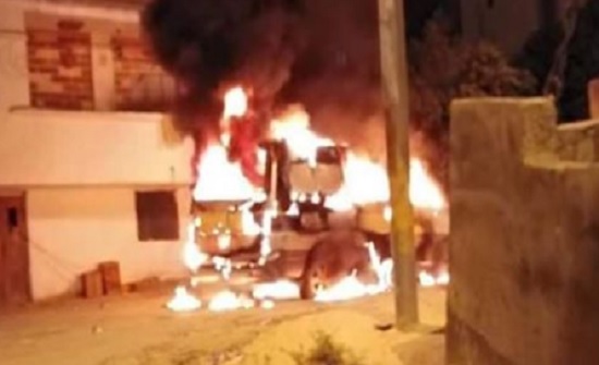 احراق مركبة بالقرب من منزل المغدورين في الشونة احراق مركبة بالقرب من منزل المغدورين في الشونة