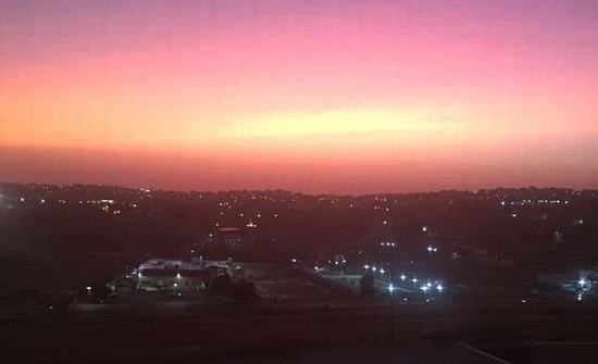 بالصور : هكذا وثّق الشارع الأردني الغروب الأحمر ليلة الإثنين/الثلاثاء بالصور : هكذا وثّق الشارع الأردني الغروب الأحمر ليلة الإثنين/الثلاثاء