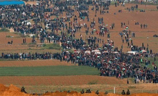 غزة: الفلسطينيون يستعدون لجمعة "الوفاء للشهداء" غزة: الفلسطينيون يستعدون لجمعة "الوفاء للشهداء"