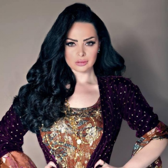 ديانا كرزون تعيد غناء (حنا كبار البلد) – بالفيديو ديانا كرزون تعيد غناء (حنا كبار البلد) – بالفيديو
