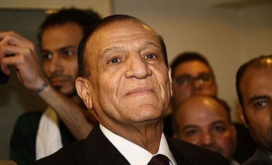 حزب مصري يرشح عنان لمواجهة السيسي بانتخابات الرئاسة حزب مصري يرشح عنان لمواجهة السيسي بانتخابات الرئاسة