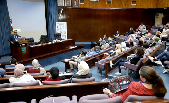 مشاركون: ضرورة صياغة استراتيجية شاملة للممارسات المهنية والأكاديمية المتعلقة بخدمات الصحة النفسية للاجئين مشاركون: ضرورة صياغة استراتيجية شاملة للممارسات المهنية والأكاديمية المتعلقة بخدمات الصحة النفسية للاجئين