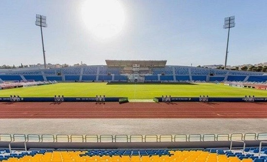 تأجيل انطلاقة الموسم الكروي يدفع المدربين واللاعبين للبحث عن احتراف خارجي تأجيل انطلاقة الموسم الكروي يدفع المدربين واللاعبين للبحث عن احتراف خارجي