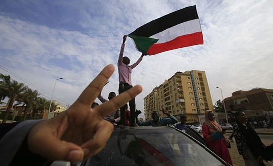 قوى "الحرية والتغيير" بالسودان تعلن بنود الإعلان الدستوري قوى "الحرية والتغيير" بالسودان تعلن بنود الإعلان الدستوري