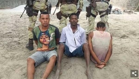 اغتصبوها أمام زوجها وأكلوا أجزاء من جسدها اغتصبوها أمام زوجها وأكلوا أجزاء من جسدها