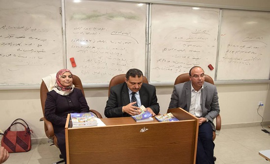 أمسية لمناقشة كتاب " التأمل الكامل للقمر " للقاصة منيرة صالح في الزرقاء أمسية لمناقشة كتاب " التأمل الكامل للقمر " للقاصة منيرة صالح في الزرقاء