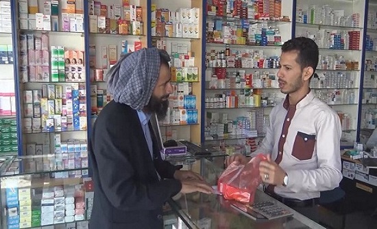 اليمن.. ميليشيات الحوثي تهرّب الأدوية وتزوّر علاماتها اليمن.. ميليشيات الحوثي تهرّب الأدوية وتزوّر علاماتها