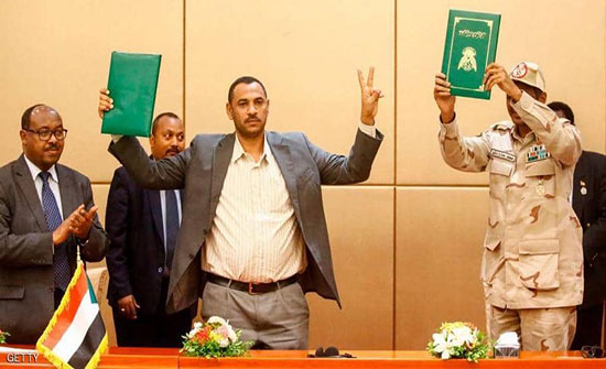 الرياض والقاهرة ترحبان بتوقيع "الإعلان الدستوري" في السودان الرياض والقاهرة ترحبان بتوقيع "الإعلان الدستوري" في السودان