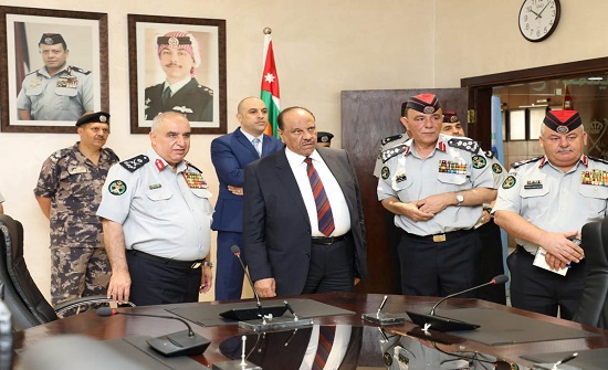 وزير الداخلية يزور المديرية العامة للدفاع المدني وزير الداخلية يزور المديرية العامة للدفاع المدني