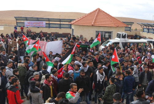 وقفه تضامنية " القدس عاصمة فلسطين" في جامعة الزرقاء وقفه تضامنية " القدس عاصمة فلسطين" في جامعة الزرقاء
