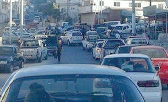 ليلة العيد ... عجلون تشهد ازحامات مرورية خانقة ليلة العيد ... عجلون تشهد ازحامات مرورية خانقة