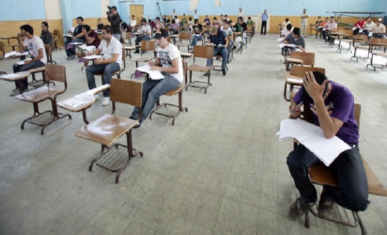 طلبة "التوجيهي" يختتمون امتحاناتهم الثلاثاء طلبة "التوجيهي" يختتمون امتحاناتهم الثلاثاء