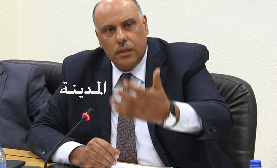 شاهد : تعيينات " مباشرة " من رئاسة الوزراء والزوايدة والرقب يهاجمان رئيس ديوان الخدمة شاهد : تعيينات " مباشرة " من رئاسة الوزراء والزوايدة والرقب يهاجمان رئيس ديوان الخدمة