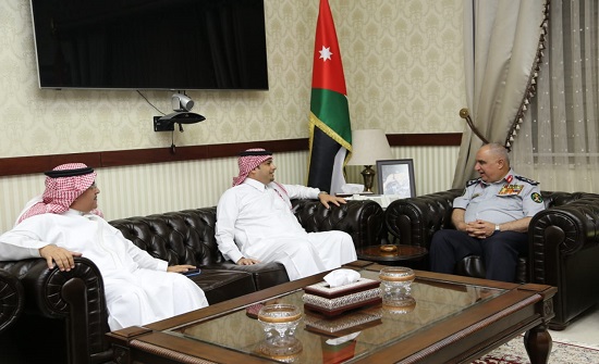 اللواء البزايعه يلتقي رئيس جامعة الأمير نايف العربية للعلوم الأمنية اللواء البزايعه يلتقي رئيس جامعة الأمير نايف العربية للعلوم الأمنية