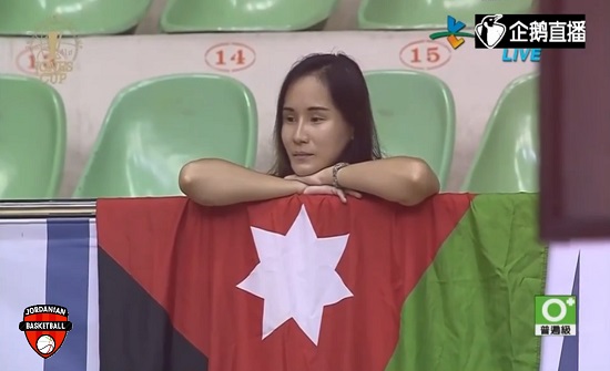 صورة : تايوانية تشجع منتخب السلة الاردني منذ 2011 صورة : تايوانية تشجع منتخب السلة الاردني منذ 2011