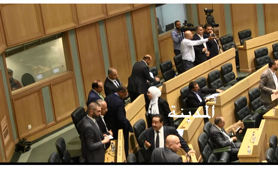 شاهد بالفيديو : غضب الطراونة ورفع جلسة النواب بسبب فقدان النصاب شاهد بالفيديو : غضب الطراونة ورفع جلسة النواب بسبب فقدان النصاب