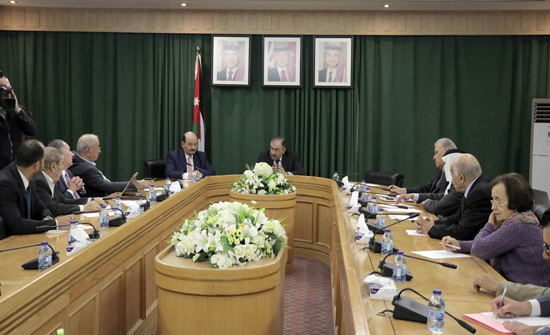 "إدارية الأعيان" تُناقش تفاصيل حزمة قرارات الإصلاح الإداري وتطوير القطاع العام "إدارية الأعيان" تُناقش تفاصيل حزمة قرارات الإصلاح الإداري وتطوير القطاع العام