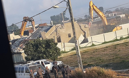 الاحتلال يهدم مساكن بالقدس ويدمر طريقا زراعيا في نابلس الاحتلال يهدم مساكن بالقدس ويدمر طريقا زراعيا في نابلس
