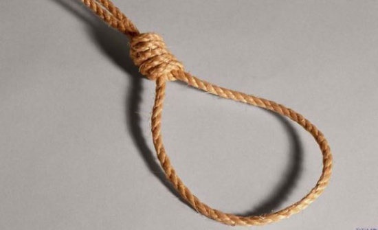 بالفيديو: مشهد تمثيلي صادم ينتهي بشنق صاحبه.. ووفاته على المسرح! بالفيديو: مشهد تمثيلي صادم ينتهي بشنق صاحبه.. ووفاته على المسرح!