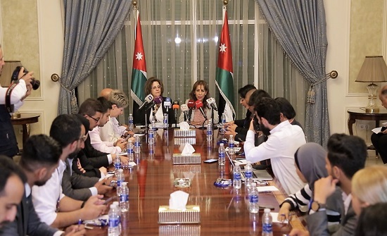 تفاصيل مؤتمر غنيمات وغوشة حول انجازات الحكومة تفاصيل مؤتمر غنيمات وغوشة حول انجازات الحكومة