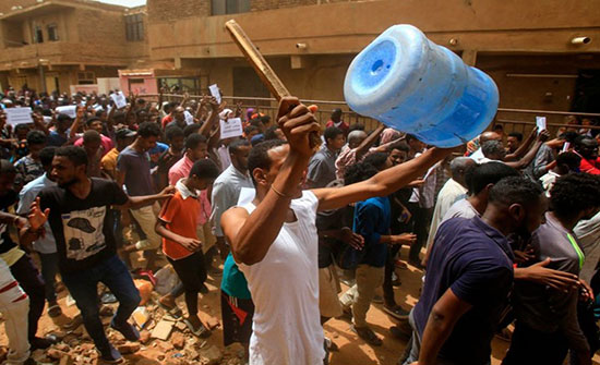 "الحرية والتغيير" بالسودان تصعّد وتدعو لعصيان مدني "الحرية والتغيير" بالسودان تصعّد وتدعو لعصيان مدني