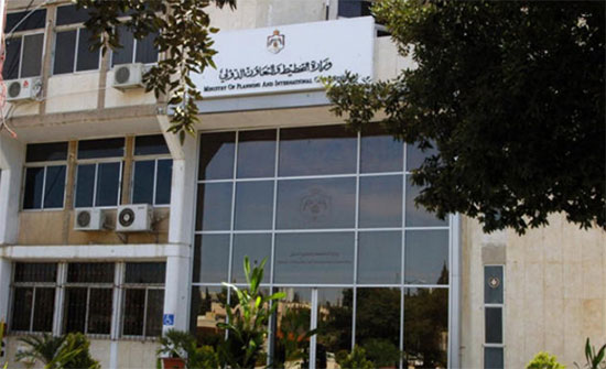 وزارة التخطيط تنظم إفطارا رمضانيا للايتام وزارة التخطيط تنظم إفطارا رمضانيا للايتام