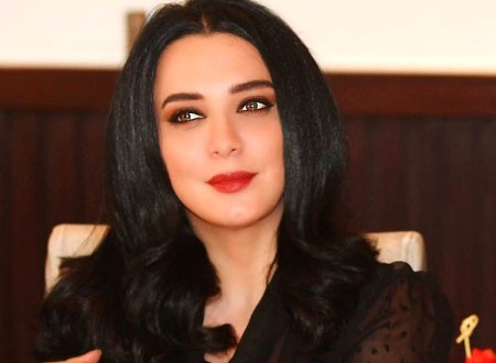 سلاف فواخرجي تتغزّل بزوجها – بالصورة سلاف فواخرجي تتغزّل بزوجها – بالصورة