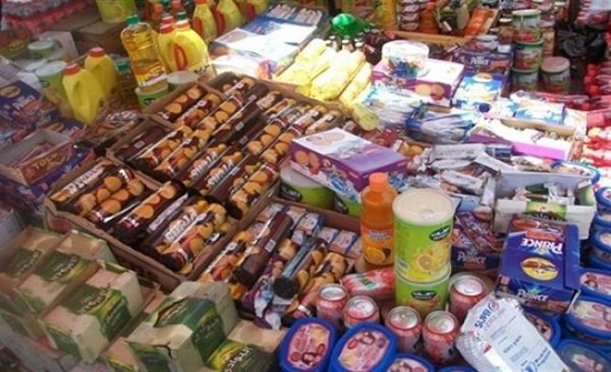 مواطنون بالزرقاء يدعون لتكثيف حملات الرقابة على المواد الغذائية المعروضة مواطنون بالزرقاء يدعون لتكثيف حملات الرقابة على المواد الغذائية المعروضة