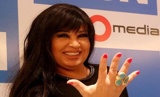 شاهد.. فيفي عبده تشعل حفل زفاف بوصلة رقص مع العروس! شاهد.. فيفي عبده تشعل حفل زفاف بوصلة رقص مع العروس!