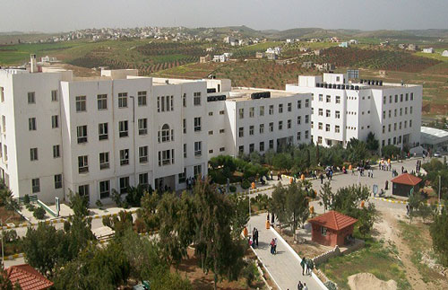عضو الشورى في سلطنة عُمان يزور جامعة إربد الأهلية عضو الشورى في سلطنة عُمان يزور جامعة إربد الأهلية