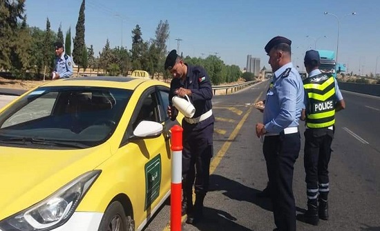 الدوريات الخارجية تهنئ المواطنين بعيد الاضحى المبارك الدوريات الخارجية تهنئ المواطنين بعيد الاضحى المبارك