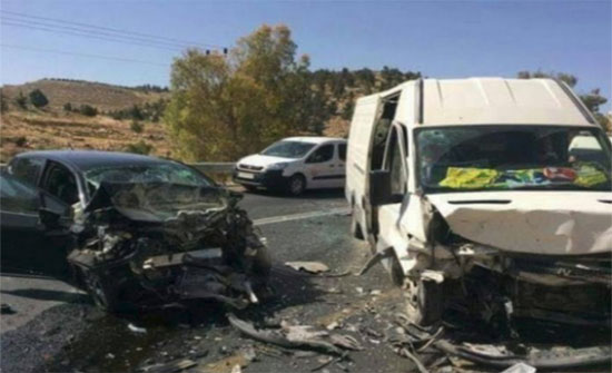 11 إصابة بحادثين مختلفين في المفرق 11 إصابة بحادثين مختلفين في المفرق