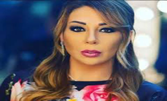 صورة : رولا شامية وقبلة رومانسية لزوجها صورة : رولا شامية وقبلة رومانسية لزوجها